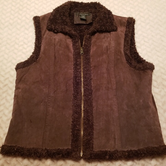 Retro Suede Vest - Picture 1 of 5